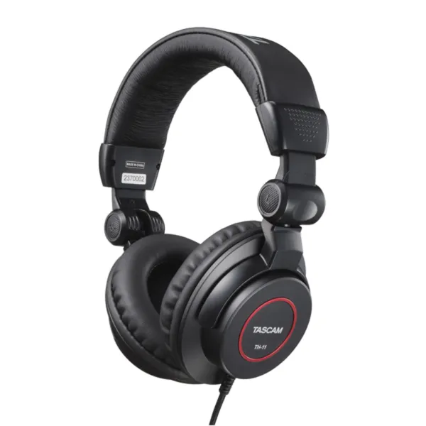 TH-11 - Tascam